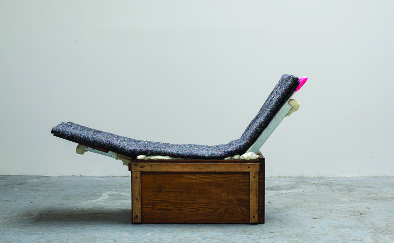 5RiotFurniture645